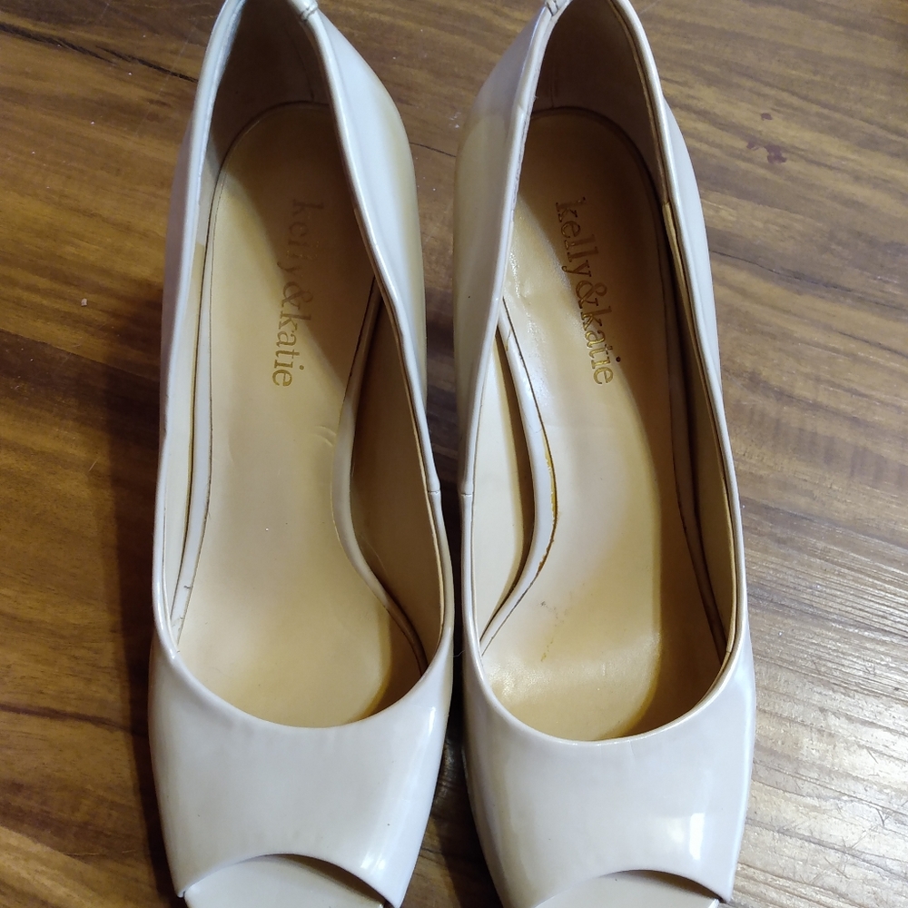 👠2 for $25👠Kelly and Katie nude peep toe heels